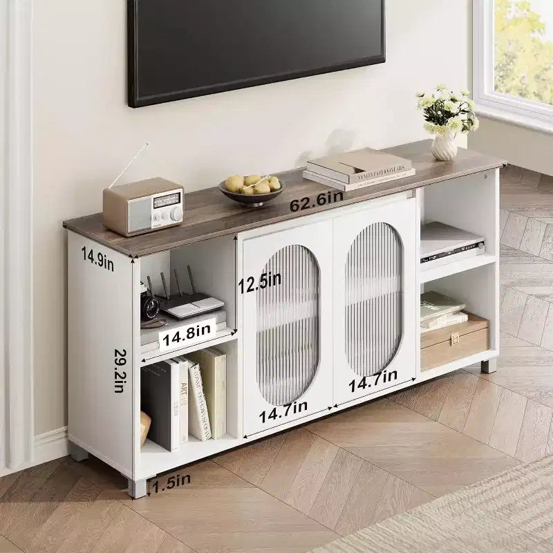 Mueble de TV rústico de 70" - Centro de entretenimiento con puertas de gabinete de vidrio corrugado y estantes abiertos, consola multimedia para sala de estar (blanco y marrón oscuro)