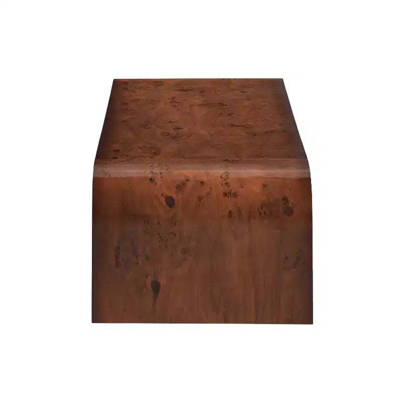 Mesa de centro moderna tipo cascada con acabado de chapa de raíz y bordes curvos