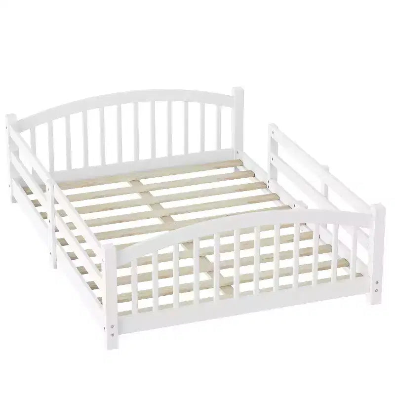 Cama Montessori de tamaño completo de perfil bajo con barandillas de seguridad y cabecero