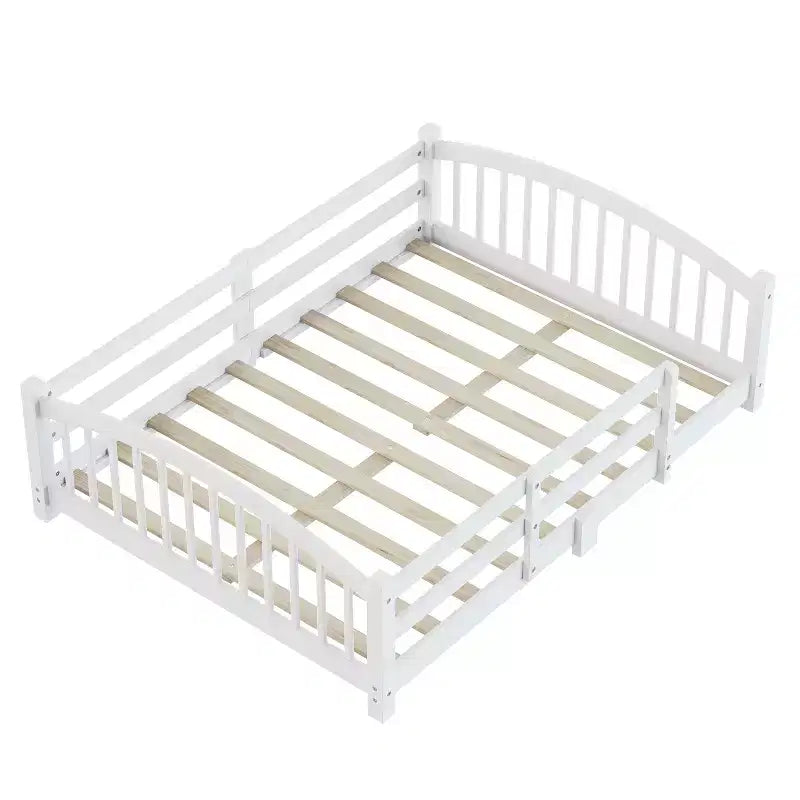 Cama Montessori de tamaño completo de perfil bajo con barandillas de seguridad y cabecero