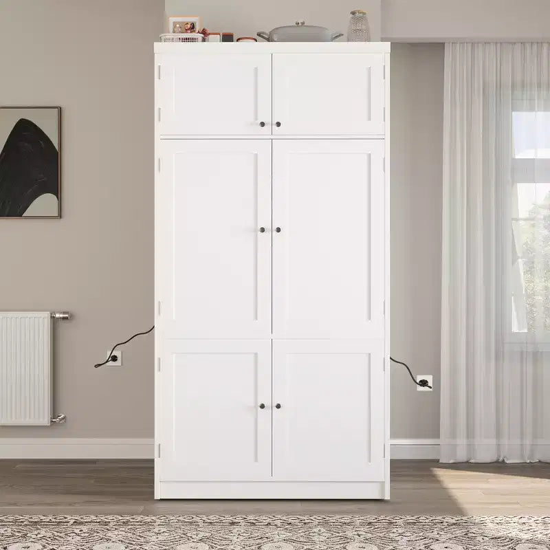 Mueble Despensa Alto de Cocina con Enchufes, Armario Grande Independiente con Soporte para Microondas, Cajones, Estantes, Botelleros y Estante en la Puerta