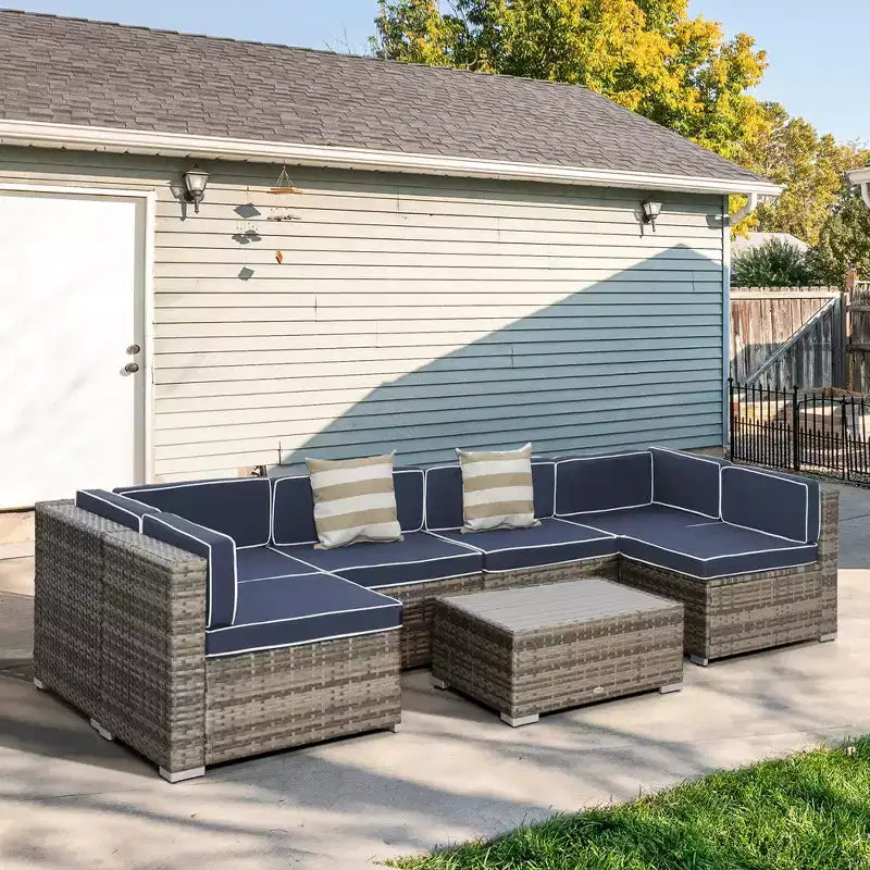 Juego de Muebles de Patio Outsunny de 7 Piezas, Juego de Conversación de Ratán para Exteriores, Sofá Seccional de Ratán PE para Todo Clima con Mesa de Madera Sintética, Cojines de Rayas
