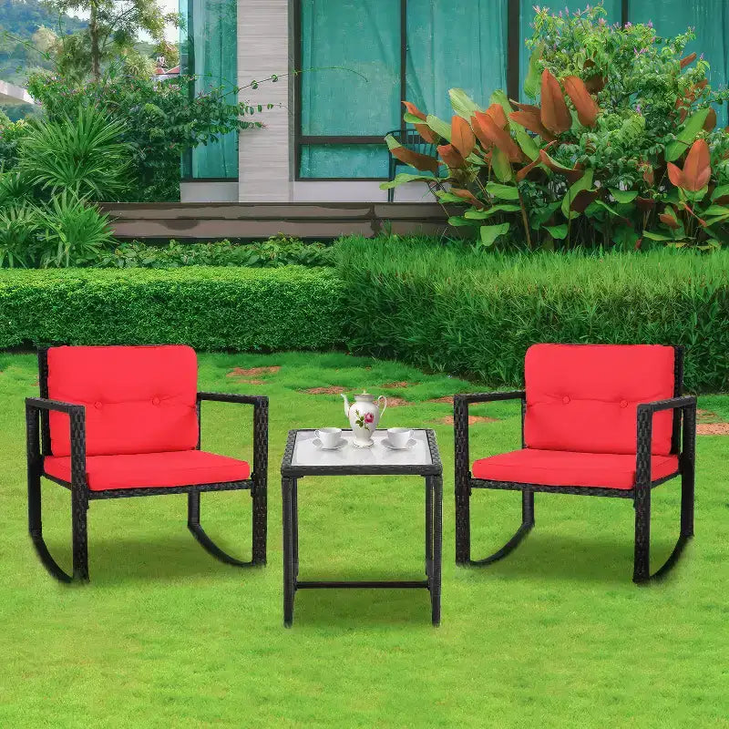 FDW Juego de Muebles de Patio de 3 Piezas, Sillas Mecedoras de Exterior, Conjuntos de Bistró, Silla de Ratán para Todo Clima con Cojines y Mesa de Centro con Tapa de Cristal