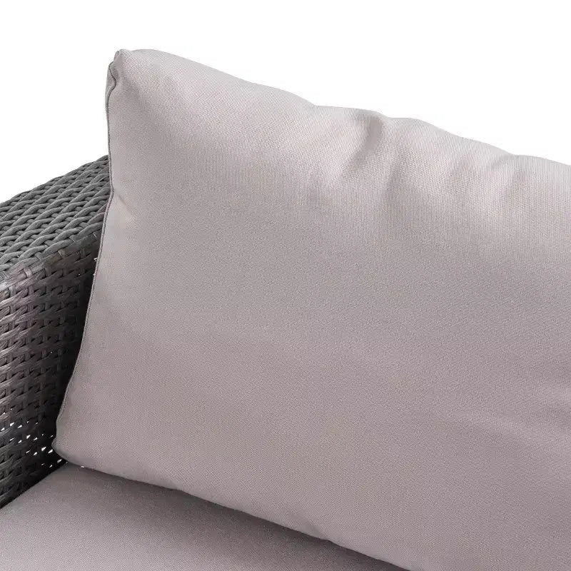 Juego de conversación de sofá de 7 plazas de mimbre para exterior Chloe de Christopher Knight Home con cojines, gris/gris claro